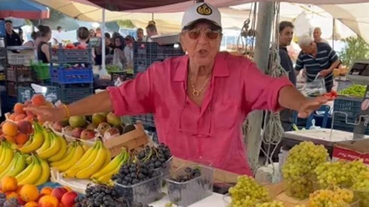 Ali Poyrazoğlu pazarcı oldu! Tezgâh başındaki halleri gündem oldu Usta sanatçı Ali Poyrazoğlu, Bodrum’da bu kez sahnede değil pazar