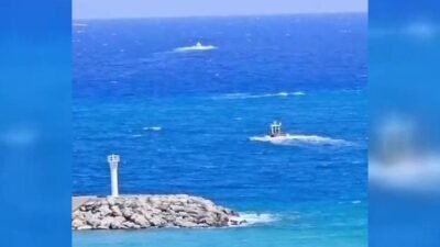 Batan gemiden kurtulan Efe CNN TÜRK’e konuştu: “Gondol gibiydi” Kaynak:CNN TÜRK Can simitlerini bulamadı bazı kişiler. Can simidi olmadan