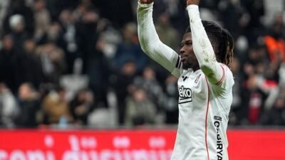 Kaynak:Cnnturk.com Beşiktaş’ın eski oyuncusu El Bilal Toure’nin yeni takımını duyurdular.