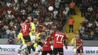 Cem Yılmaz analiz etti: Fenerbahçe neden kaybetti? İsmail Kartal nerede hata yaptı Kaynak:Cem Yılmaz / CNN TÜRK Spor Direktörü Yılmaz’a göre yenilginin