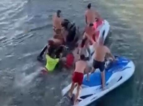 Düzce’nin Akçakoca ilçesinde Melenağzı Köprüsü’nün ayağına çarpan jet skinin sürücüsü