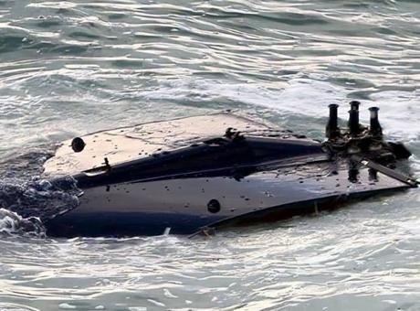 Düzce’de kıyıya vuran cisim sonrası bölgeye komandolar sevk edildi Valilikten yapılan açıklamada, saat 16.50’de Sahil Güvenlik Batı Karadeniz Harekat