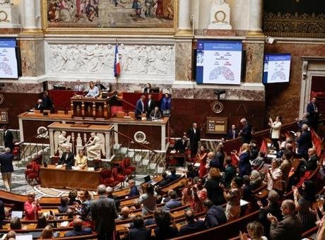 Fransa’nın en yüksek anayasa otoritesi konumundaki Fransa Anayasa Konseyi, iyileşmesi