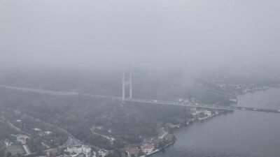 Kaynak:İHA İstanbul’da sabah saatlerinde etkisini artıran yoğun sis, Boğaz’da görüş