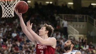 İZLANDA TÜRKİYE BASKETBOL MAÇI HANGİ KANALDA? İzlanda Türkiye basketbol maçı ne zaman, saat kaçta? İzlanda Türkiye Dünya Kupası canlı izleme linki Kaynak Cnnturk.com İzlanda Türkiye basketbol maçına dair araştırmalar hız kazandı.