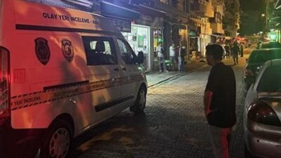 İzmir’in Karşıyaka ilçesinde iki grup arasında çıkan silahlı kavgada 5