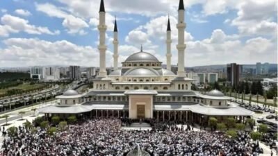 Haberlerimizi Google’da Takip Edin Gelişmelerden anında haberdar olun. Google’da tercih