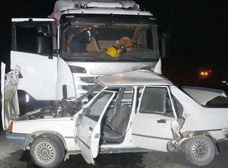 Kastamonu’da feci kaza! TIR ile otomobil çarpıştı; karı koca yaşamını yitirdi Kaza, Sinop-Kastamonu karayolu üzerinde Taşköprü ilçesine bağlı Kornopa köyü kavşağında