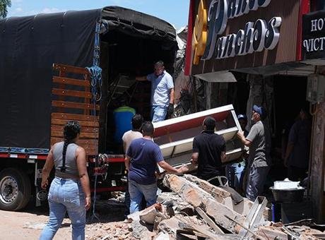Güney Amerika ülkesi Kolombiya’da dün meydana gelen 7,4 büyüklüğündeki depremde