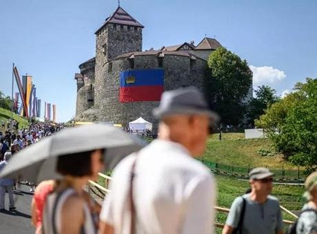 Liechtenstein hanedana cinsiyet eşitliğini getirdi Avrupa’nın hem nüfus hem de yüzölçümü bakımından en küçük ülkelerinden
