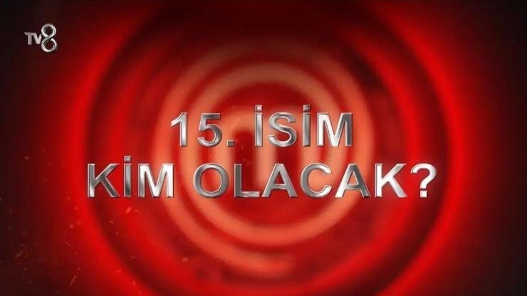 MASTERCHEF ANA KADROYA GİREN 15. YARIŞMACI KİM OLDU? 2 Ağustos MasterChef ana kadroya kim girdi? Kaynak:Cnnturk.com TV8 ekranlarında yayınlanan MasterChef yarışmasında ana kadro heyecanı sürüyor.
