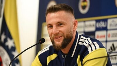 Kaynak:Cnnturk.com Haberlerimizi Google’da Takip Edin Gelişmelerden anında haberdar olun. Google’da