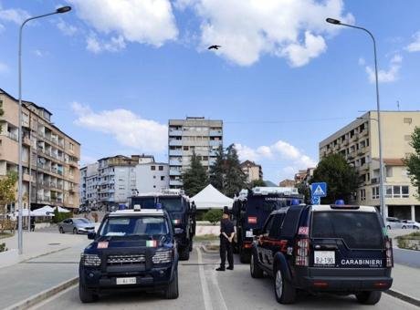 NATO’dan Kosova’da kritik adım! KFOR askerlerini köprüden çekiyor NATO’nun Kosova’daki Barış Gücü KFOR, Kosova’nın en önemli kentlerinden Mitroviça’yı