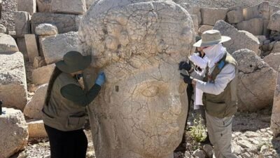 Nemrut’un dev heykellerine 5 yıllık koruma kalkanı Haberlerimizi Google’da Takip Edin Gelişmelerden anında haberdar olun. Google’da tercih