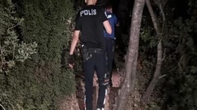 Muğla’nın Bodrum ilçesinde, tatil için geldikleri Akvaryum Koyu’nda havanın kararmasının
