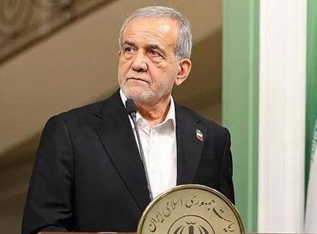 İran resmi haber ajansı IRNA’ya göre, Cumhurbaşkanı Pezeşkiyan, “Gazeteciler Günü”