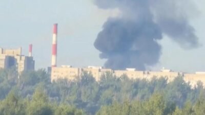 Rusya’nın petrol endüstrisine İHA darbesi! Ukrayna bir kez daha hedef aldı: 2 rafineri vuruldu… Kaynak:AA, BBC Haberlerimizi Google’da Takip Edin Gelişmelerden anında haberdar olun.