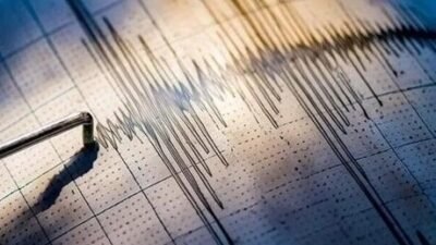 Endonezya’da 7,7 büyüklüğünde deprem meydana geldi. ABD Jeolojik Araştırma Merkezinden