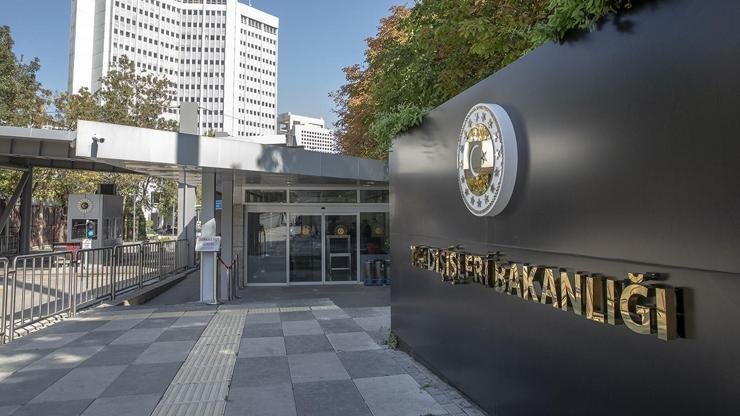 Ukrayna’nın Ankara Büyükelçisi, Karadeniz’de vurulan bir Türk gemisi ile onu