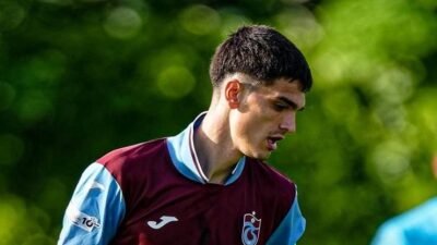 Trabzonspor’un genç yıldızı Salih Malkoçoğlu, BAE Ligi’ne transfer oldu Haberlerimizi Google’da Takip Edin Gelişmelerden anında haberdar olun. Google’da tercih