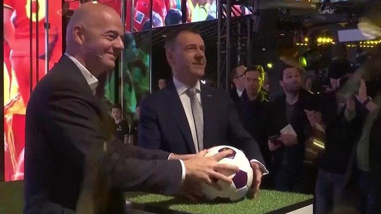 Kaynak:CNN TÜRK “Onun görevden alınması korkunç bir hata olur” dedi.