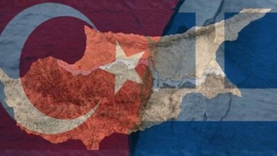 Yunan basınında skandal Türkiye senaryosu: Türk askerini hedef gösterdiler! Kaynak:İHA Haberlerimizi Google’da Takip Edin Gelişmelerden anında haberdar olun. Google’da