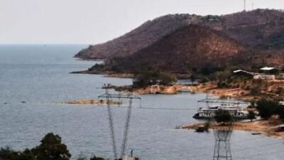 Zimbabve polisinden yapılan açıklamada, arama çalışmalarında 9 kişinin daha cansız