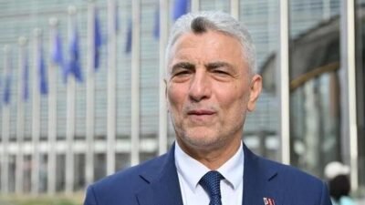Bakan Bolat’tan Brüksel’de “Made in EU” diplomasisi Ticaret Bakanı Ömer Bolat, Avrupa Birliği’nin (AB) Sanayi Hızlandırma Yasası