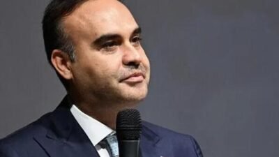 Bakan Kacır: Yeşil dönüşüm teşvikleriyle 3 milyar doların üzerinde yatırımı harekete geçirmeyi hedefliyoruz Kacır, Birleşmiş Milletler (BM) 81. Genel Kurulu kapsamında geldiği ABD’de