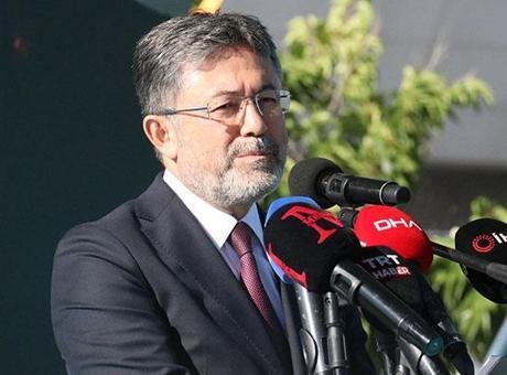 Tarım ve Orman Bakanı Yumaklı, çeşitli programlara katılmak için geldiği