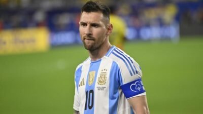 Yılın futbolcusuna verilen Ballon d’Or ödülü için 2026 yılının 30