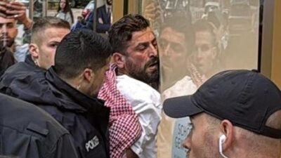 İsrail’in Gazze’ye saldırılarını protesto etmek üzere çok sayıda Filistin destekçisi