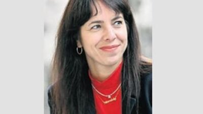 DW’nin aktardığına göre anketler yarışın çekişmeli geçeceğine işaret ederken, Elif