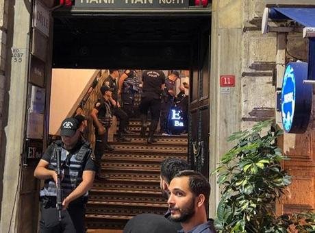 Beyoğlu ve Şişli’de gece saatlerinde gece kulüpleri, masaj salonları ile