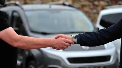 Kaynak İHA Kocaeli’de aracını ilana koyan Bahadır Bostan, “güvenli kapora