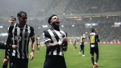 Kaynak Milliyet Paylaş Fenerbahçe’den ayrıldıktan sonra Atletico Mineiro’ya transfer olan