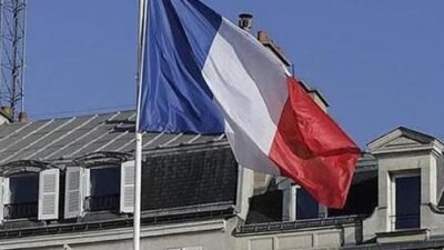 Fransız Le Monde gazetesi, Fransa’nın, Rusya’nın hibrit saldırılarına karşı halihazırda