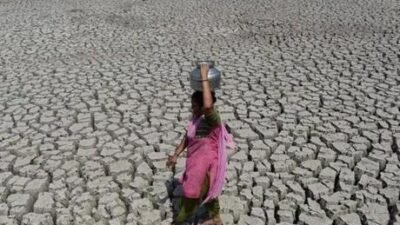 Hindistan’ın en zengin bölgesinde kuraklık alarmı Hükümetin bugün yaptığı açıklamaya göre, Mumbai’nin de bulunduğu bölgede uzun