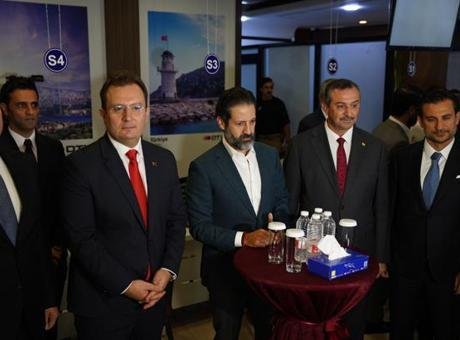 Irak’ın kuzeyindeki Süleymaniye’de Türkiye için yeni dönem! Vize başvuru merkezi resmen açıldı Irak’ın kuzeyindeki Süleymaniye kentinde Türkiye vize başvuru merkezinin resmi açılışı