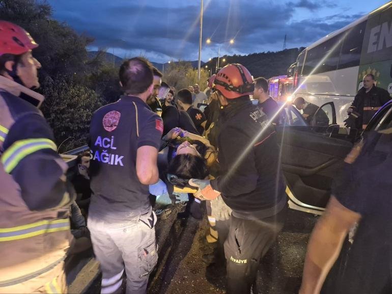 Kaynak AA Paylaş İstanbul-İzmir Otoyolu’nun Yalova kesiminde meydana gelen zincirleme