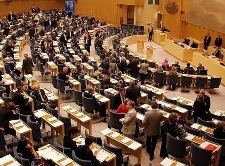 İsveç Devlet Televizyonu SVT’nin haberinde, resmi olmayan sonuçlara göre oyların