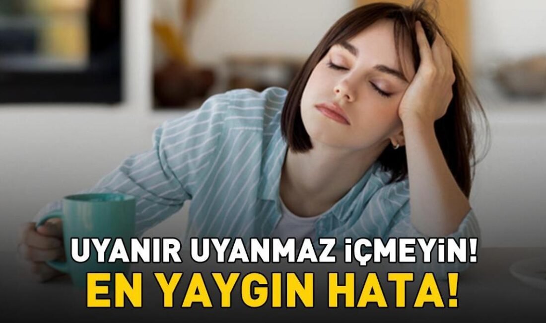 Kahveyi Uyandıktan Hemen Sonra İçenler Yandı! Kortizol Dengenizi Altüst Edebilir Pek çok kişi sabah uyanır uyanmaz güne enerjik başlamak kahve