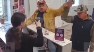 Alınan bilgiye göre, kargo teslim almak için iş yerine gelen
