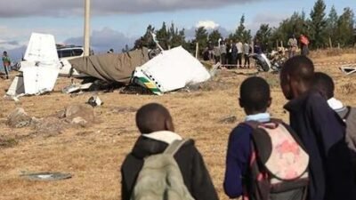 Kenya’nın Kajiado County bölgesindeki Kipeto beldesinde bir eğitim uçağı düştü.