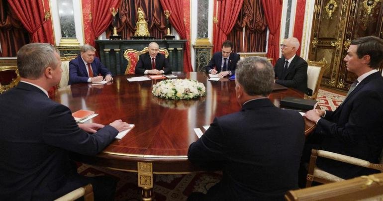 Kaynak AA Paylaş Rusya Devlet Başkanı Vladimir Putin, ABD Başkanı
