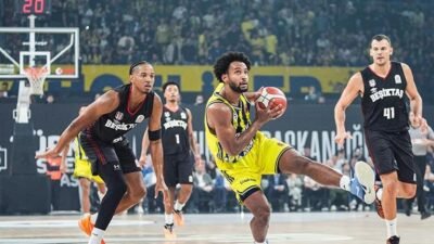 Kaynak Cnnturk.com Paylaş Fenerbahçe Tarfin, Beşiktaş’ı 72-59 mağlup ederek 39.