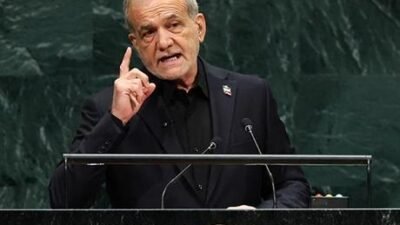 Son Dakika! İran Cumhurbaşkanı Pezeşkiyan BM kürsüsünde: Asla diz çökmeyeceğiz 81’nci Birleşmiş Milletler Genel Kurulunda konuşan İran Cumhurbaşkanı Mesud Pezeşkiyan,