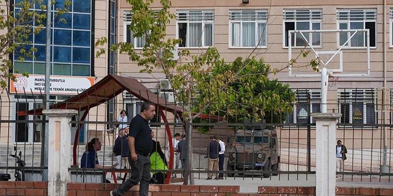 Son dakika haberi… Manisa’nın Turgutlu ilçesinde okul yakınında 11 öğrencinin
