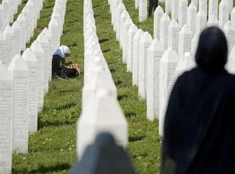 Bosnalı Müslümanların katledildiği Srebrenitsa Soykırımı’nın baş sorumlularından Sırp komutan Ratko