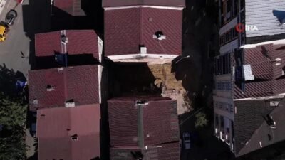 Kaynak CNN TÜRK İstanbul Sultangazi’de bir inşaatın temeli için kepçe
